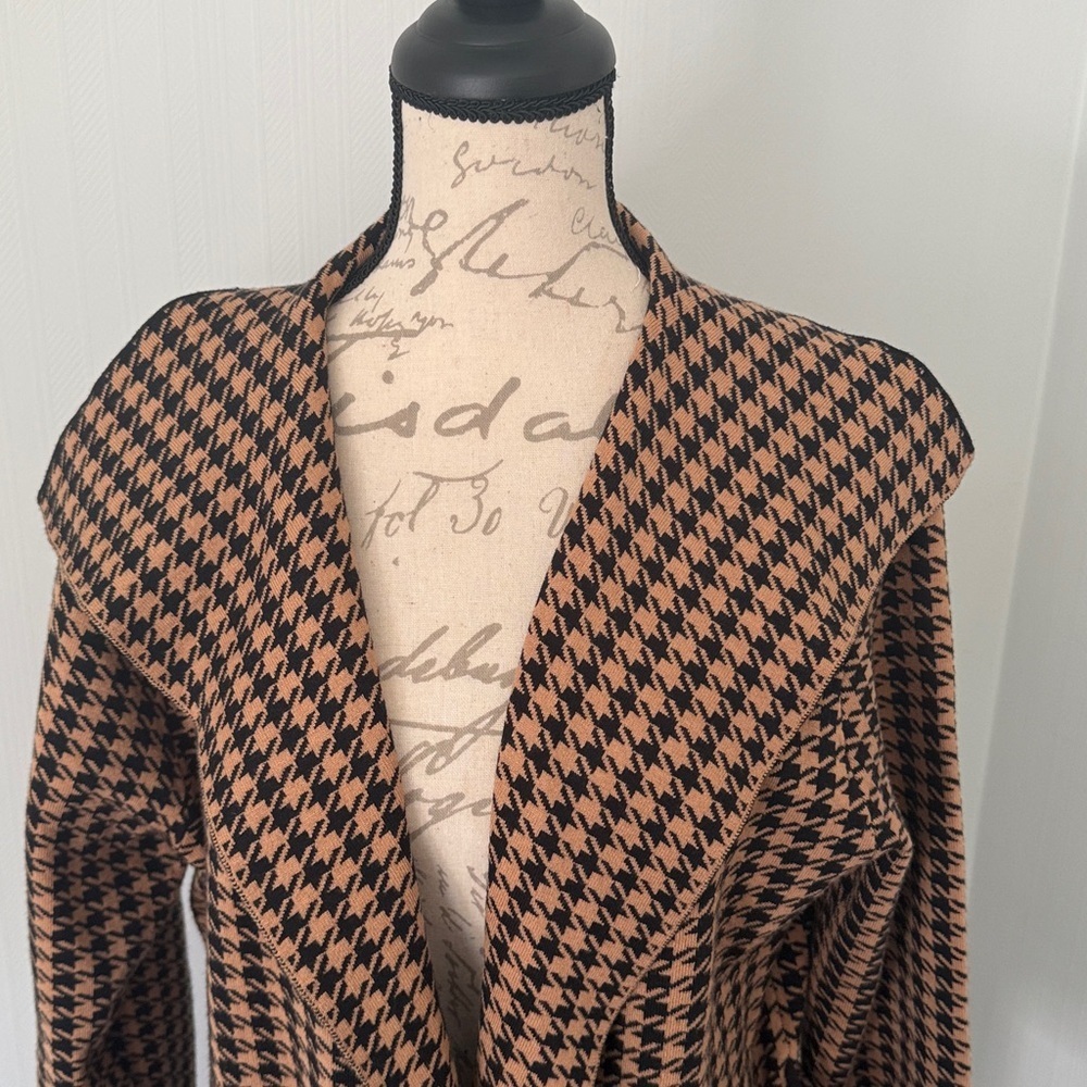 TAHARI Vienna Belted Plaid Wrap Coat size XL - Picture 3 of 6